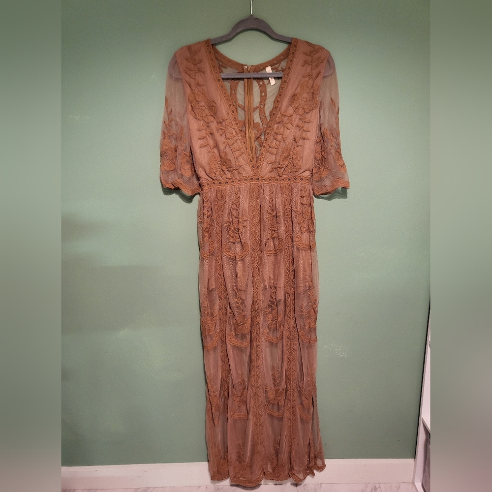 Wishlist Serafina Maxi Dress